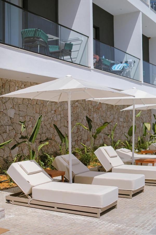 Black Diamond Hotel Dhërmi エクステリア 写真
