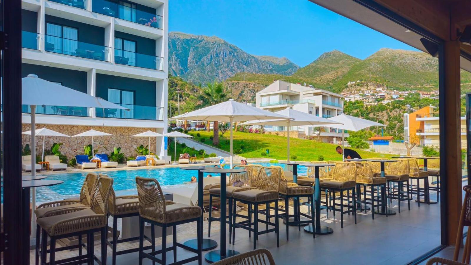 Black Diamond Hotel Dhërmi エクステリア 写真
